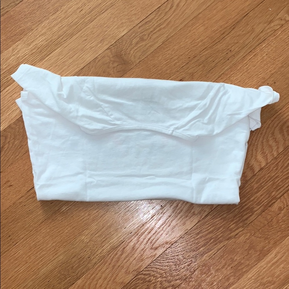 Basic Adidas white tee - Picture 2 of 3
